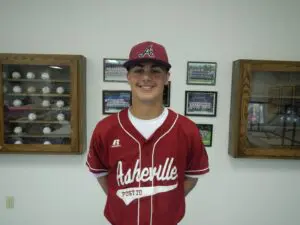 Jesse Hembree, a veteran in uniform standing